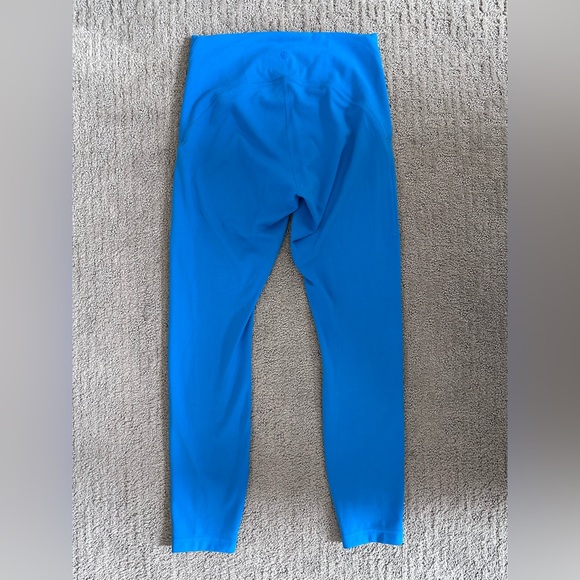 Lululemon InStill High-Rise size 6 - Picture 6 of 9
